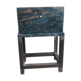 Metal-encrustation wood box