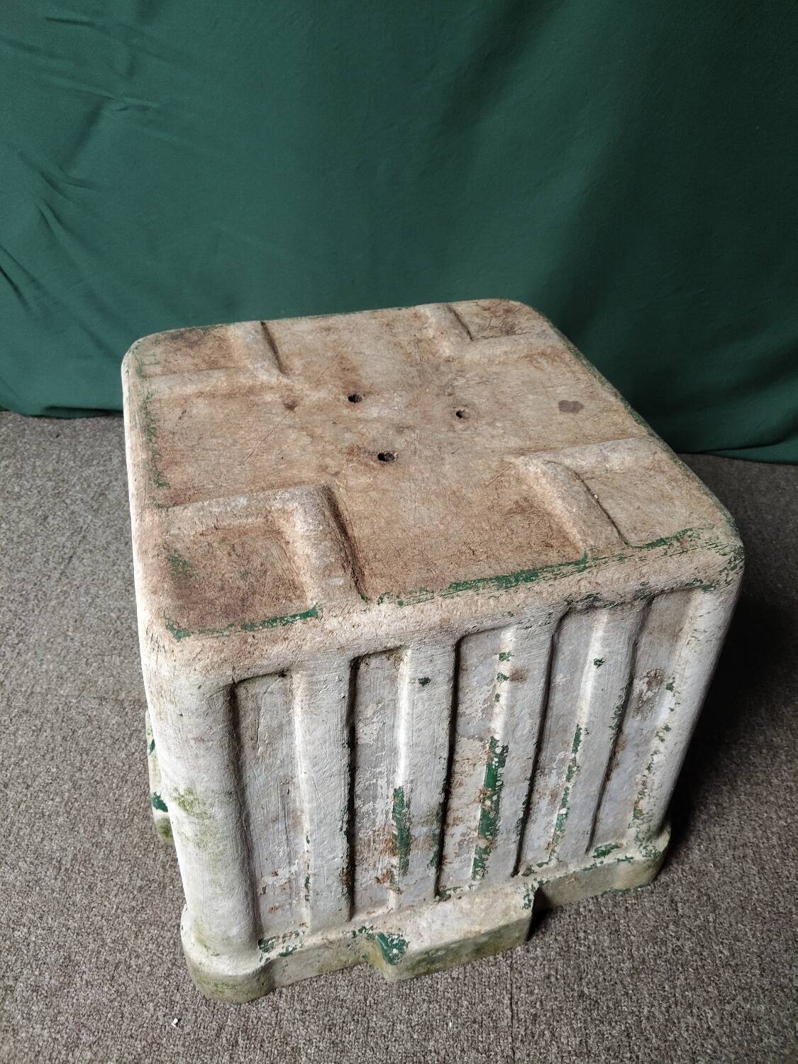 Vintage fibreglass planter – modernist design – Willy Guhl style