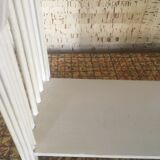 Wall-mounted shelf cabinet to hang