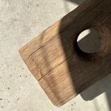 Side table in blond teak openwork tray