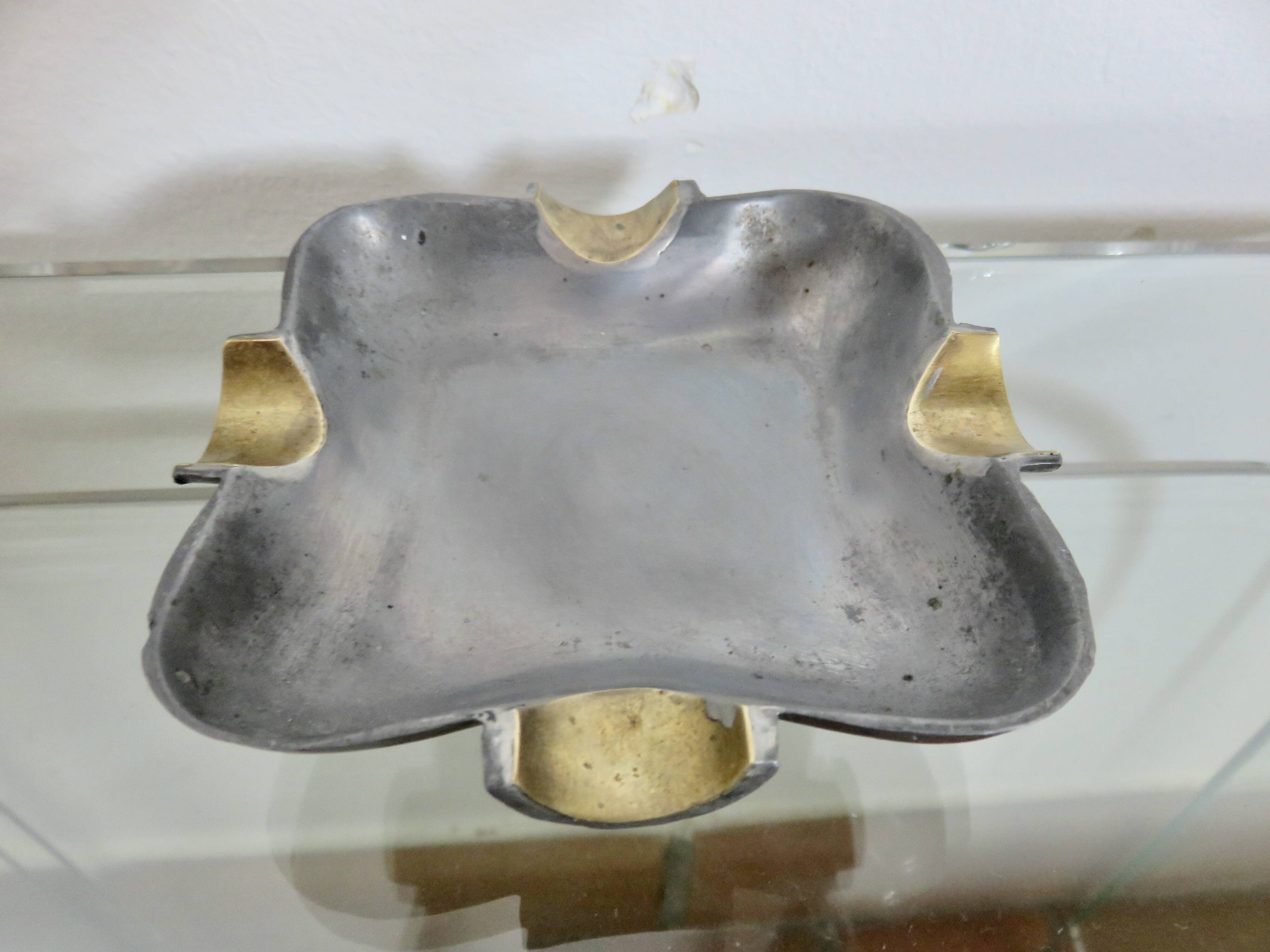 Série de 3 cendriers empilables, dans le gout de Carl Auböck, 1950