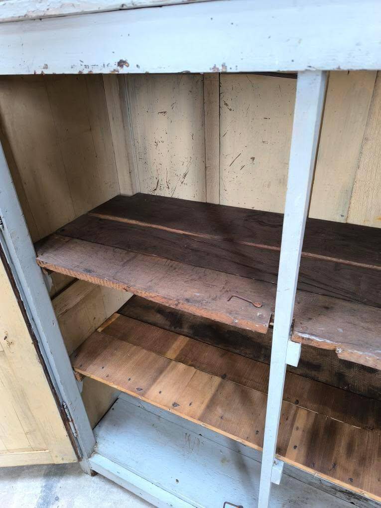 Workshop display cabinet