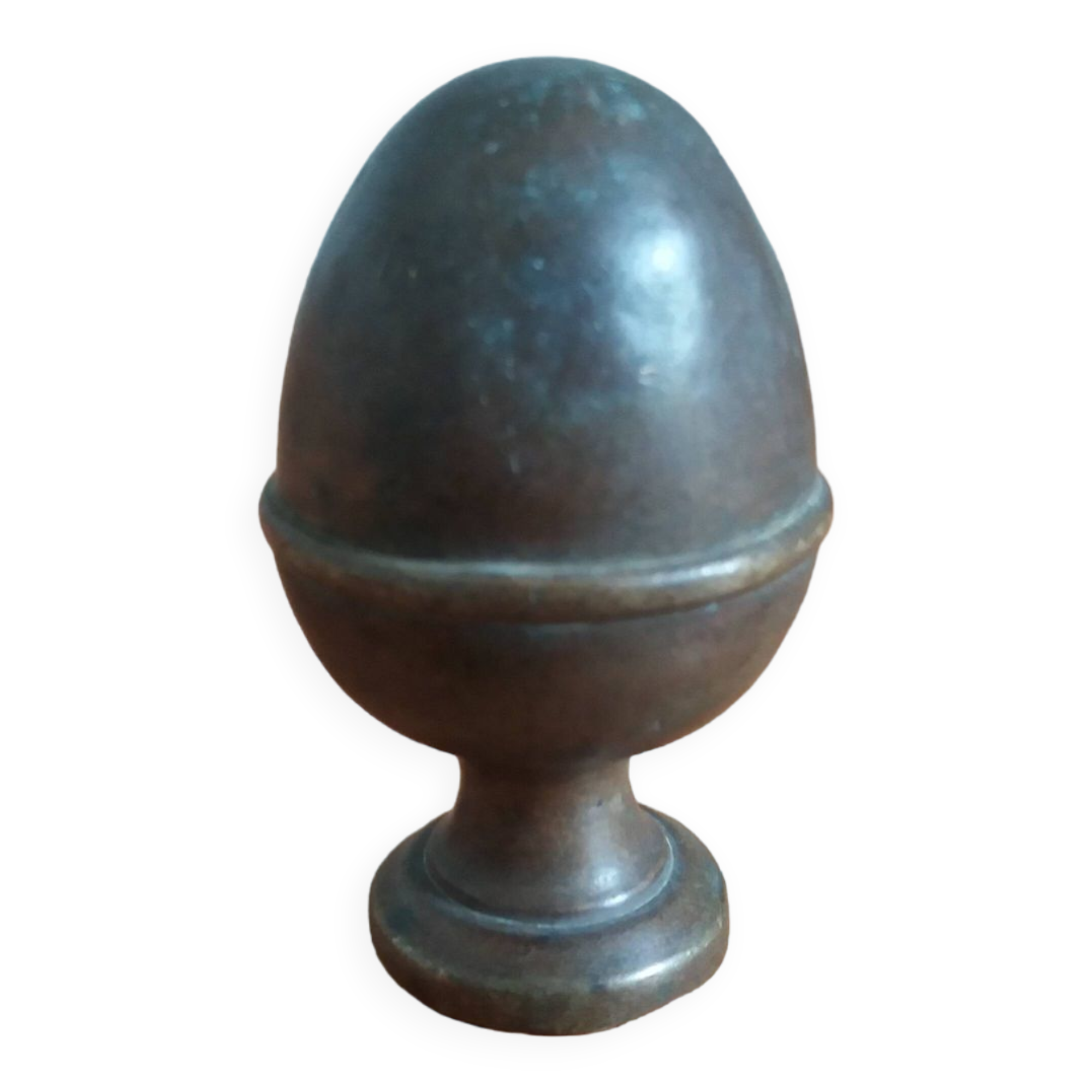 Stair or chenet ball shaped acorn