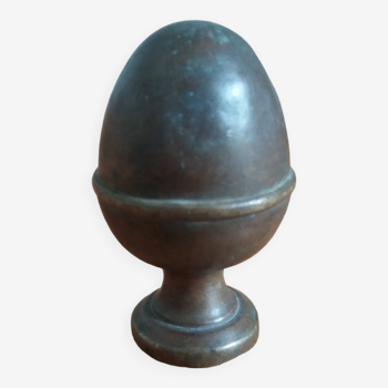 Stair or chenet ball shaped acorn