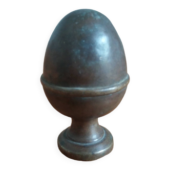 Stair or chenet ball shaped acorn