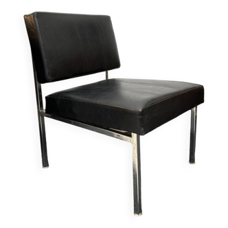 Vintage fireside chair in black Skai