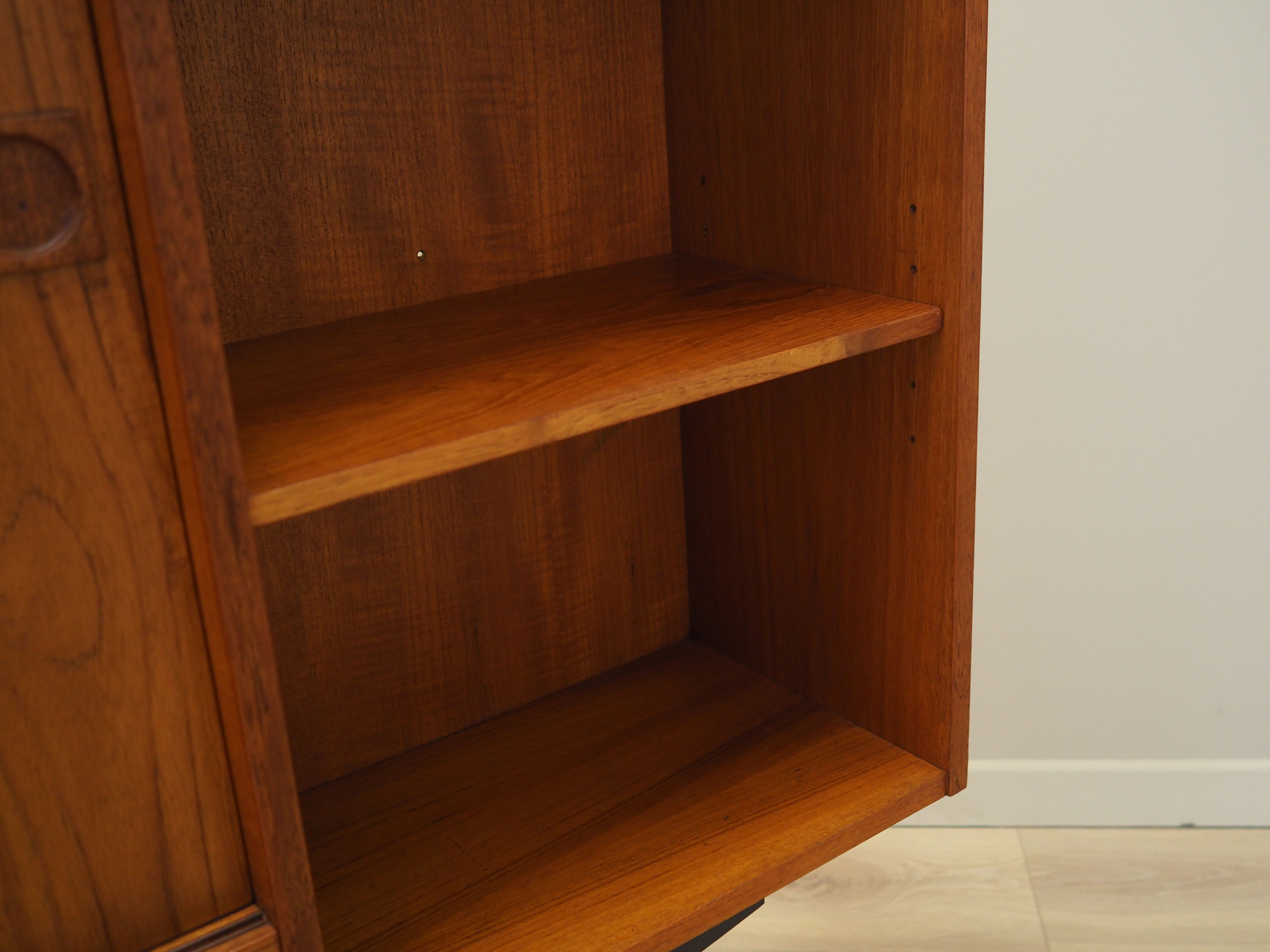 Teak bookcase, Danish design, 1970s, production: Farsø Møbelfabrik