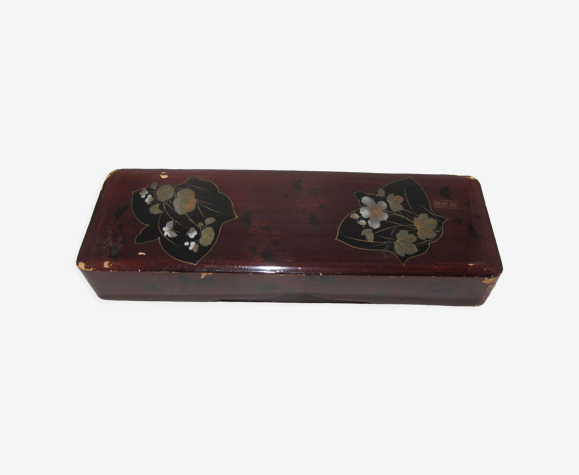 Ancienne boite japonaise en bois laqué
