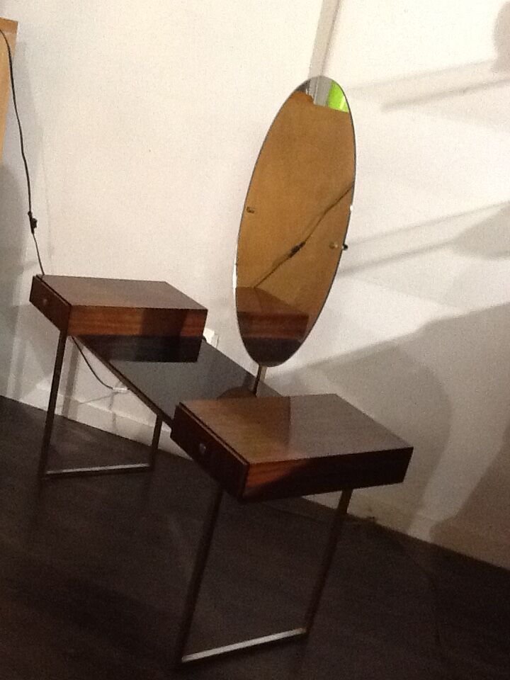 60's dressing table