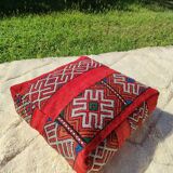 Decorative yoga meditation pouf in natural wool