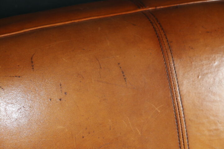 Classic club sofa leather swarthy