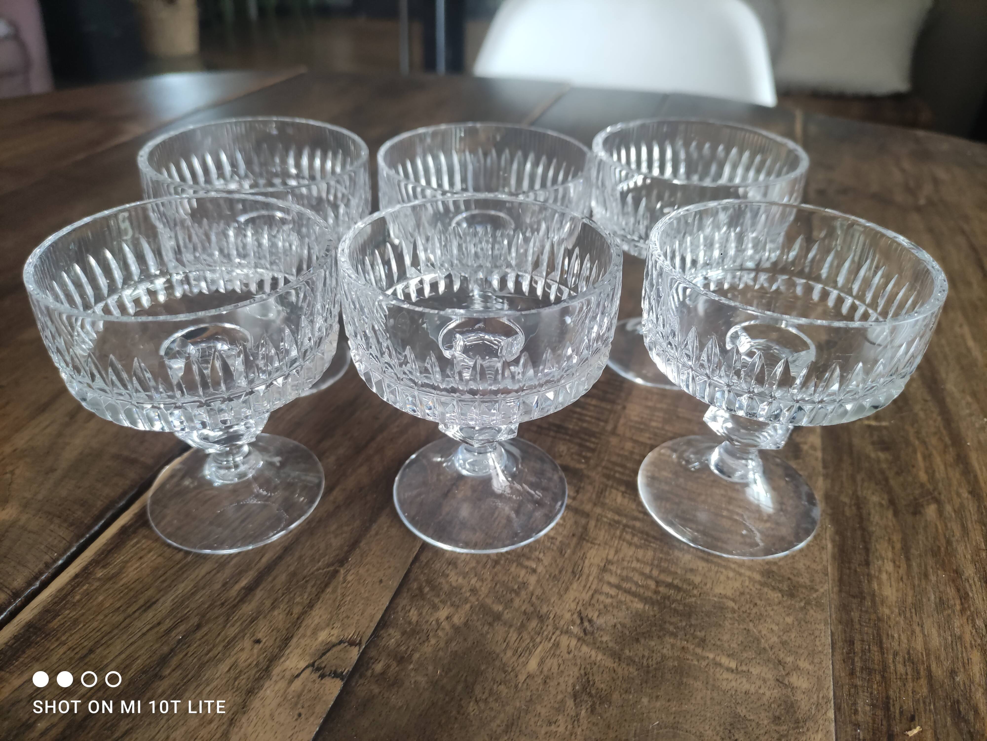 Lot de 6 coupes à champagne en cristal ciselé ancien petite contenance
