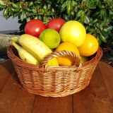 Round wicker basket