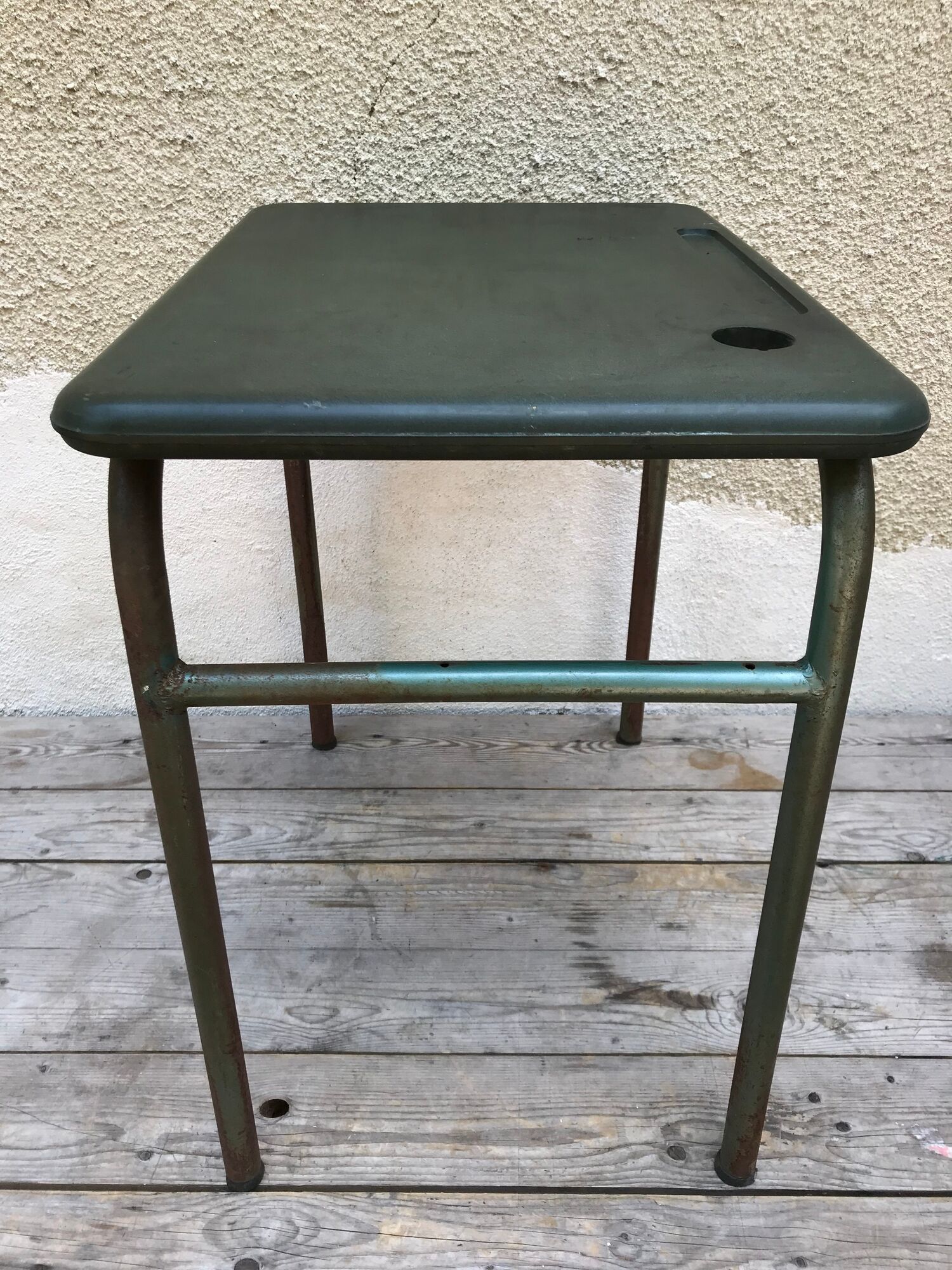 Children's school desk metal