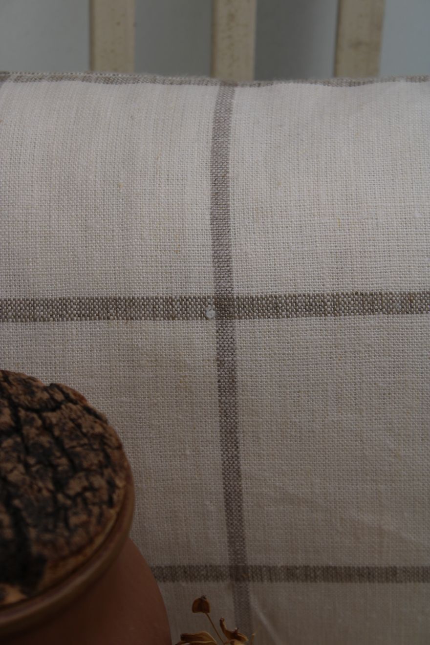 Linen cushion