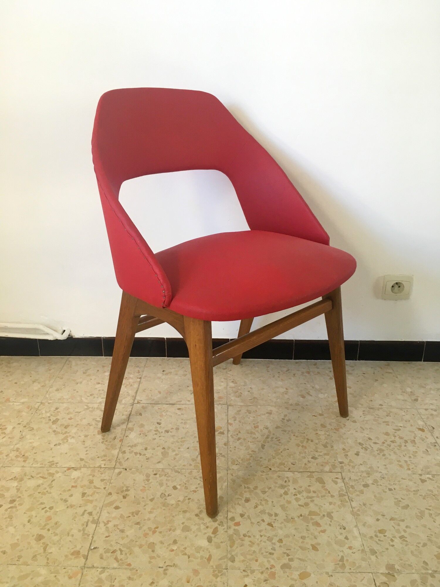 Vintage barrel chair 60s