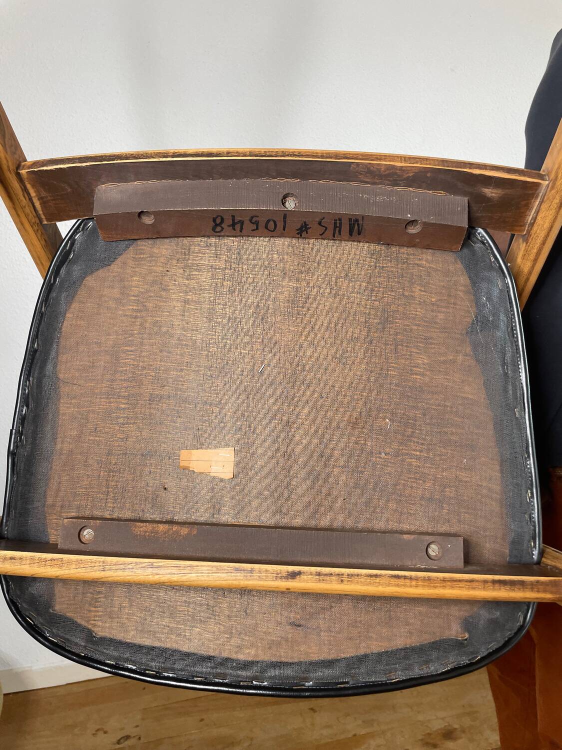 Scandinavian armchair by Erik Kirkegaard in oak and leather, 1960s