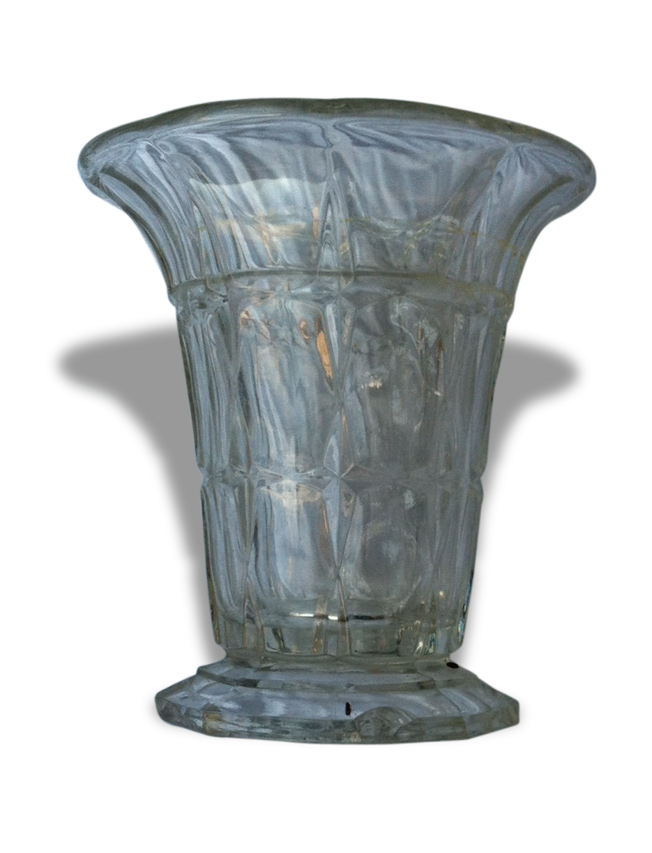 The 1930s glass vase
