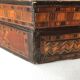 Box or box has jewelry in oriental marquetry. Colonial period around 1950 .