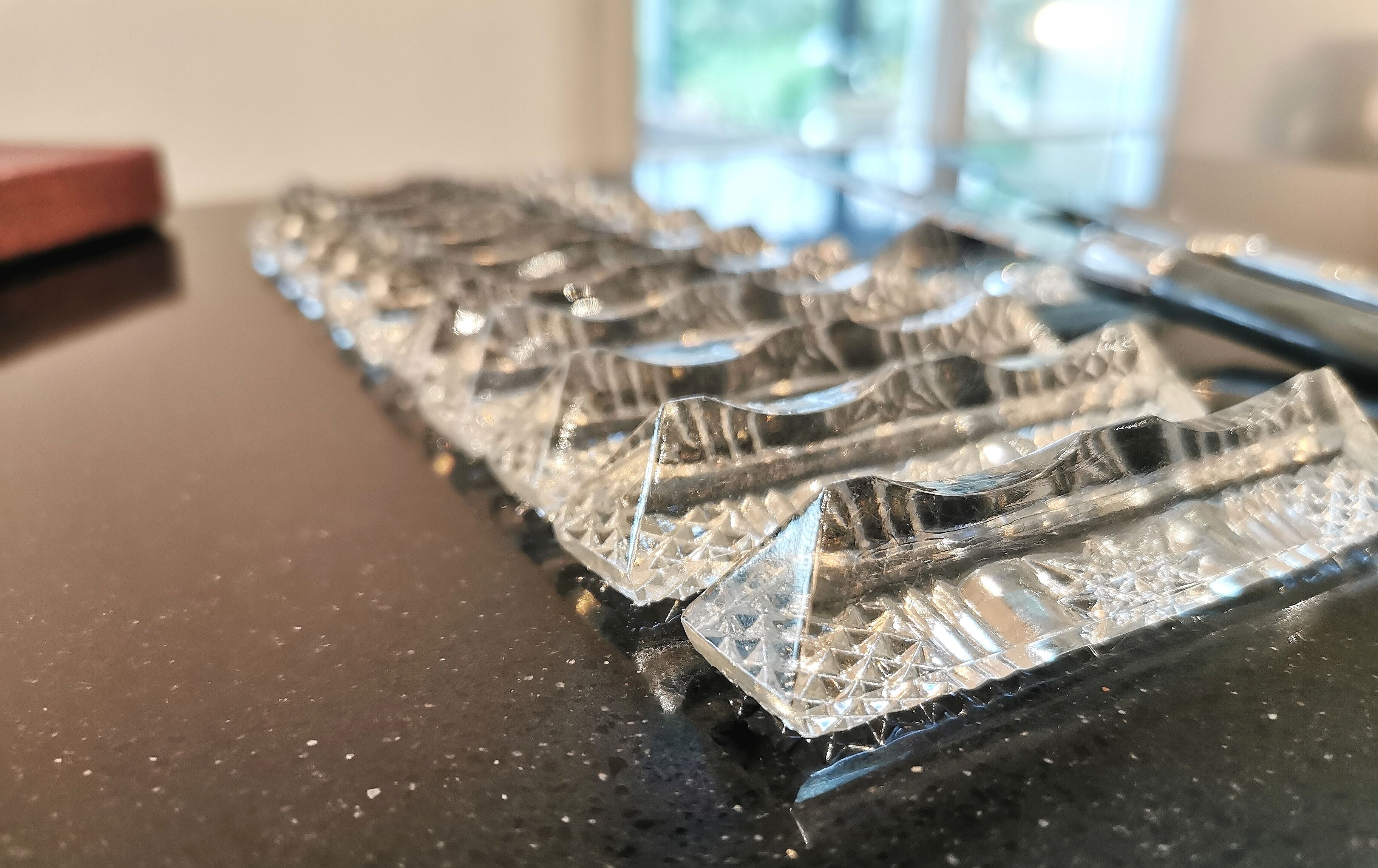 11 glass knife holders