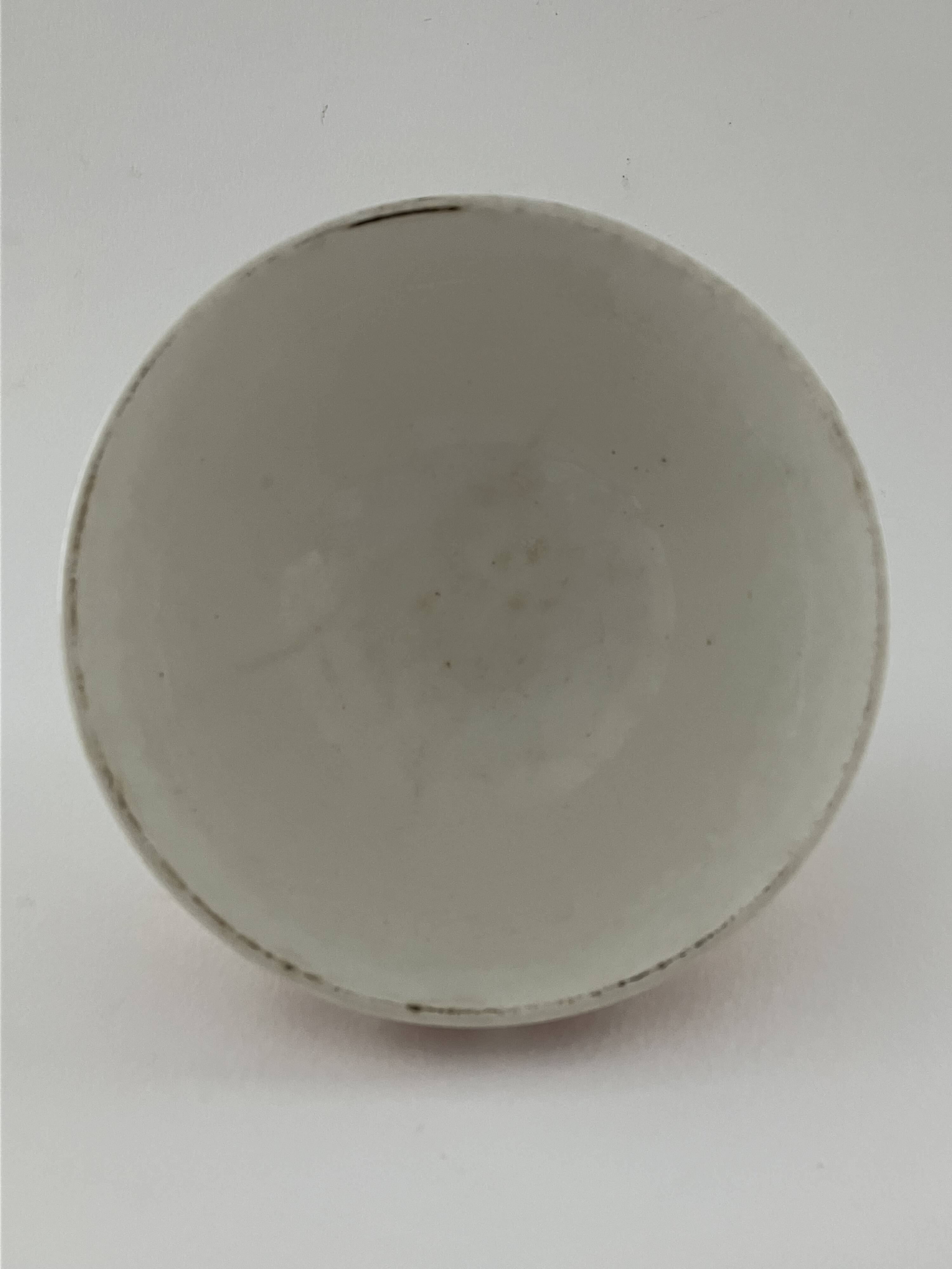 Paire d'anciens bols