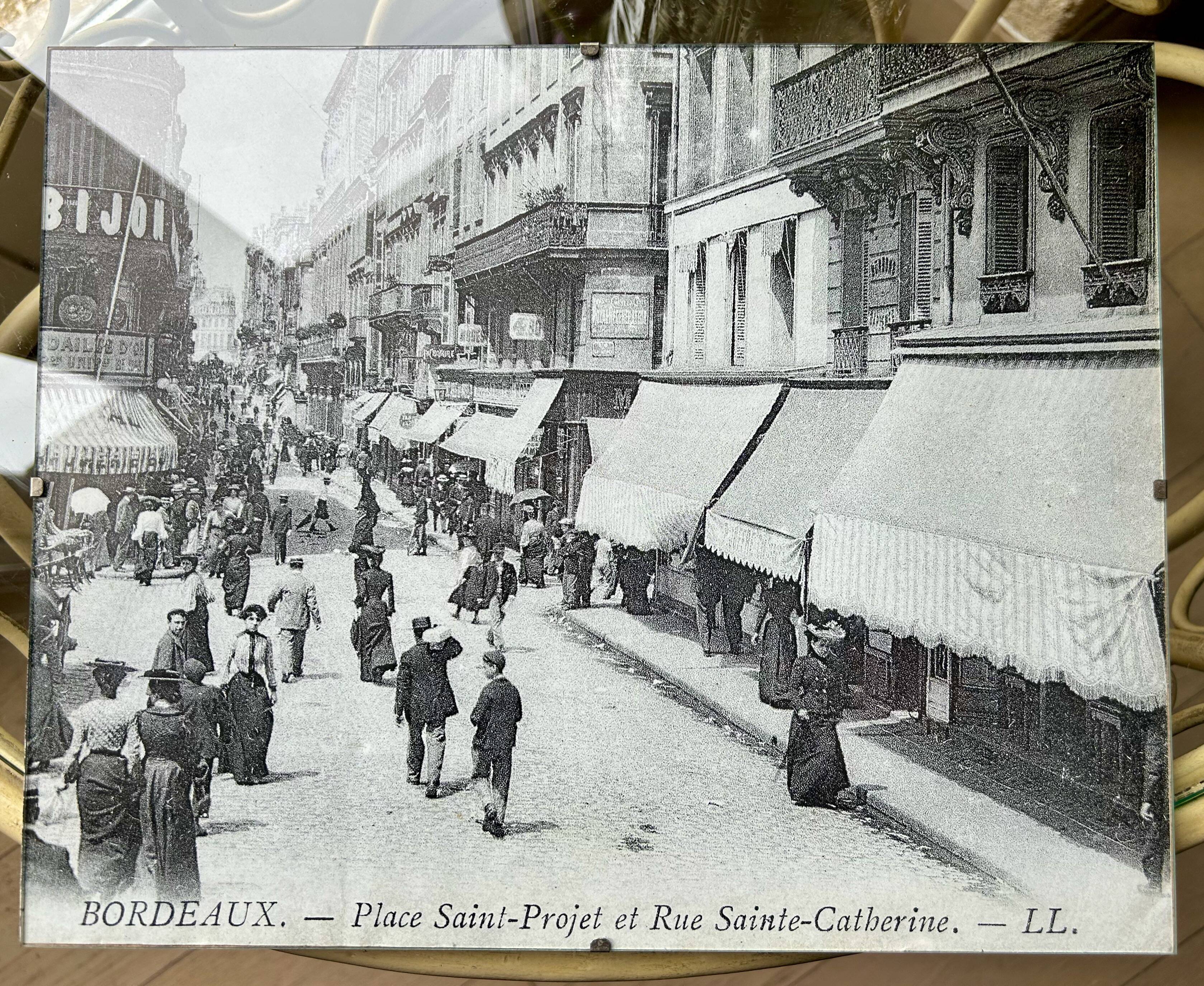 Bordeaux "Place Saint Projet" Black and White