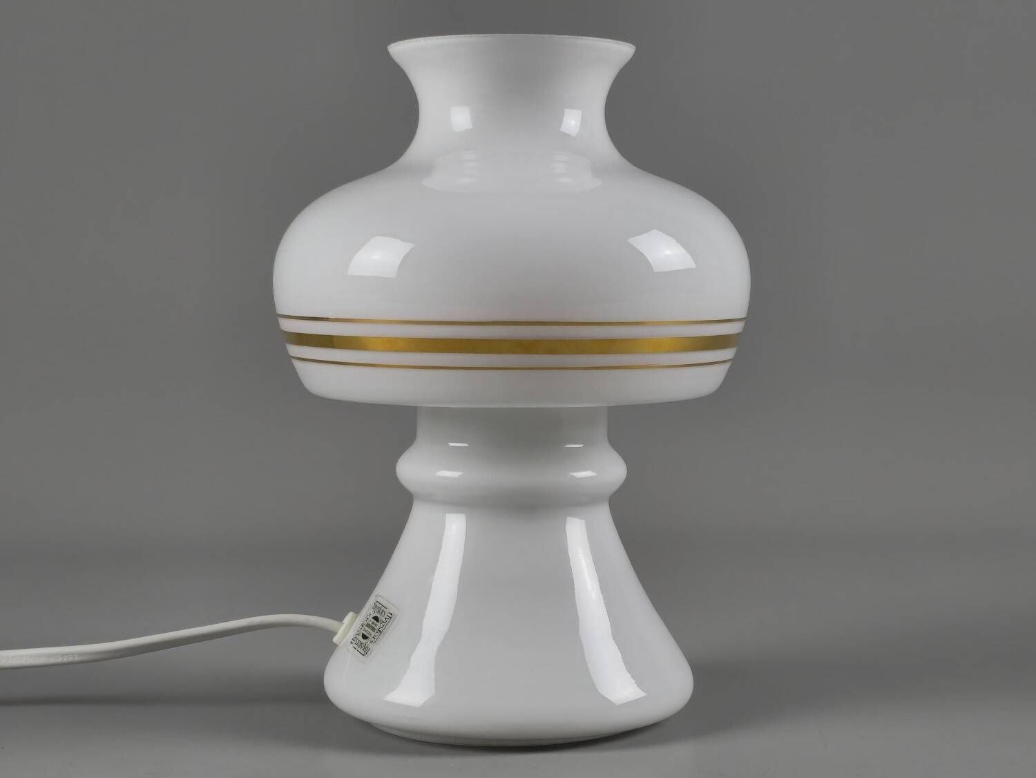 Lampe champignon en verre opalin Flygsfors Orrefors, Suède années 1970