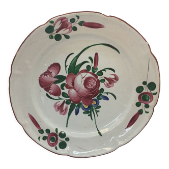 Earthenware plate from the east of the france, polychrome floral motif