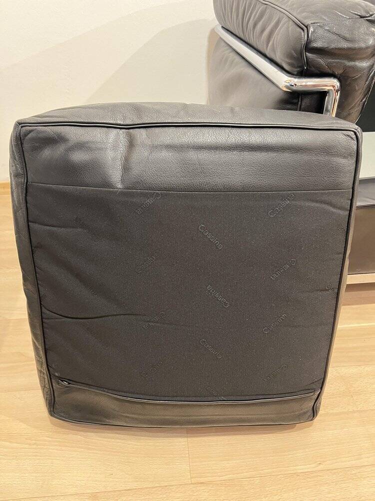 Black Leather LC2 Club Chair with Chromed Frame by Le Corbusier for Cassina, 1965