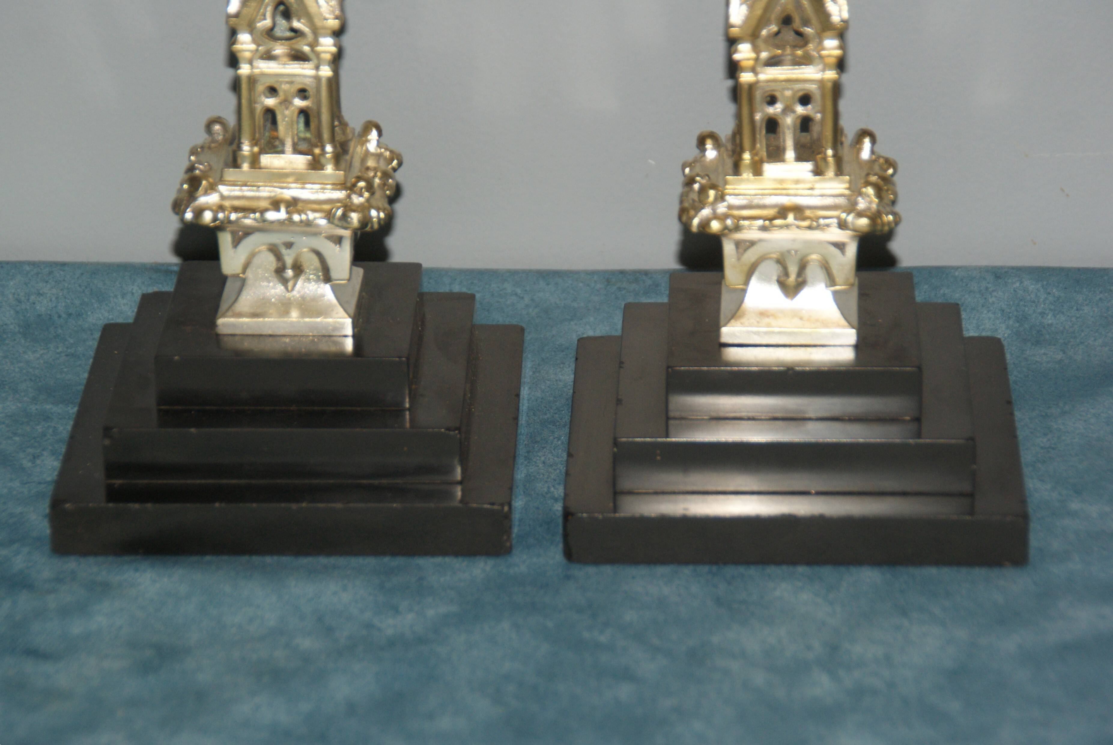 Rare paire de chandeliers en bronze XIX siècle