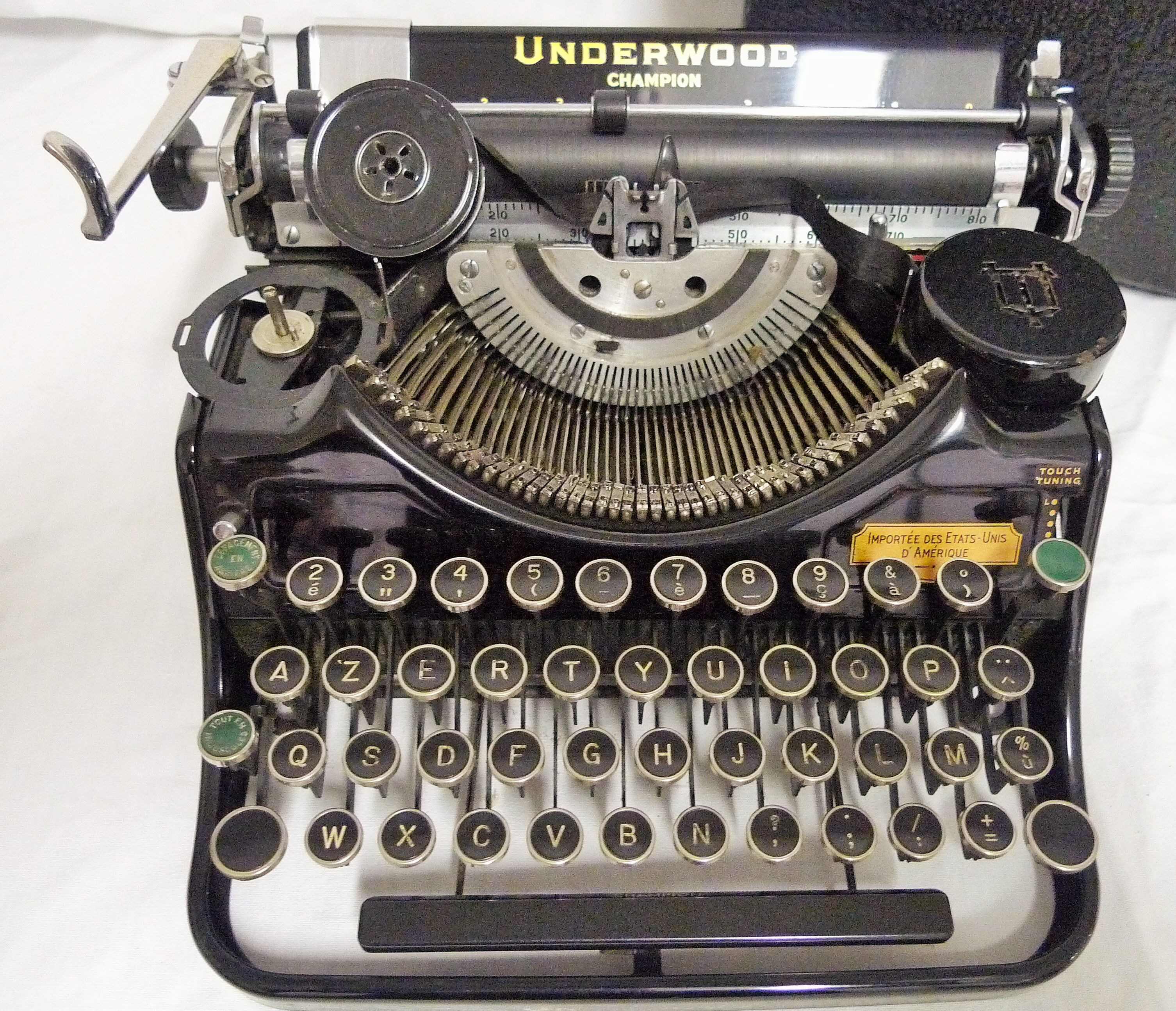 Underwood typewriter writing machine