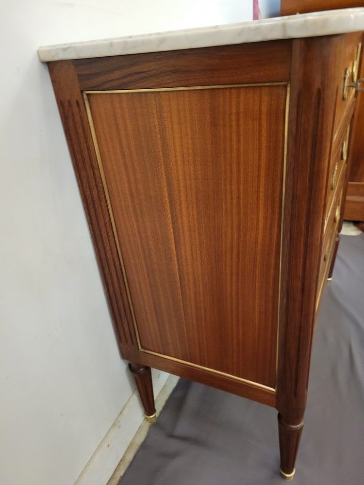 Small Louis XVI chest of drawers