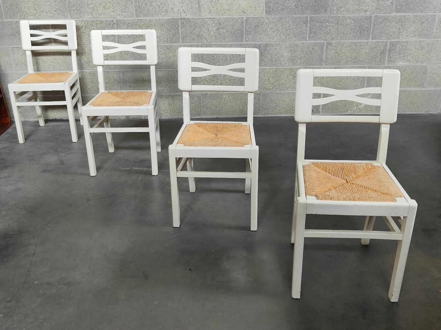 4 chaises blanche
