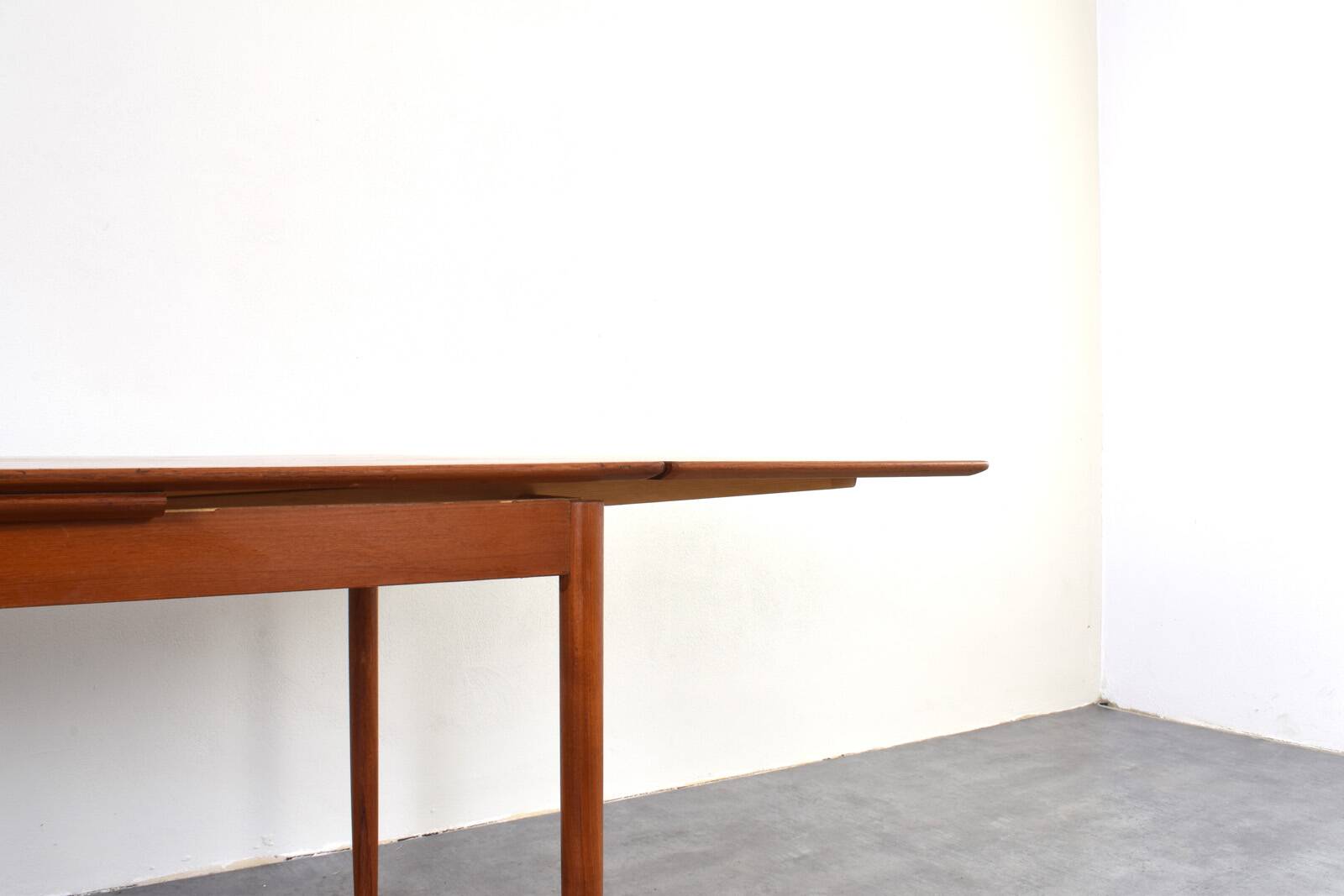 Mid-Century Danish Teak Extendable Dining Table, 1960s.