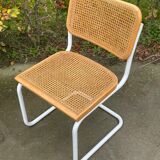 Chaise Cesca modèle b32 en blanc et bois par Marcel Breuer