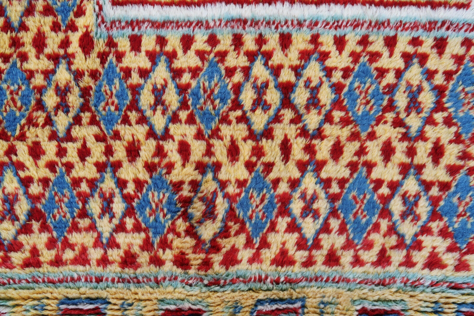 Lot of five small French rugs, domestic work.  Origin : France Period : around 1960 Size : 48 x 37,