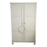 Almond green parisian wardrobe