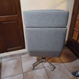 Fauteuil en tissu gris, 1980