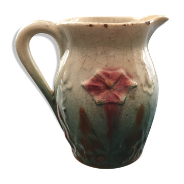 Vase ancien en barbotine