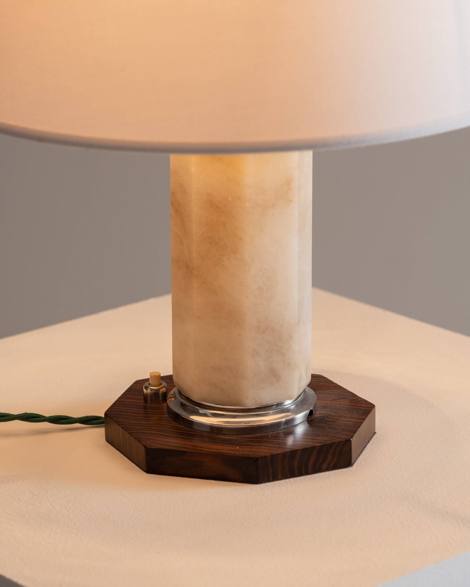 ART DECO ALABASTER LAMP, 1930s