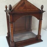 Showcase XIX ° walnut and marquetry