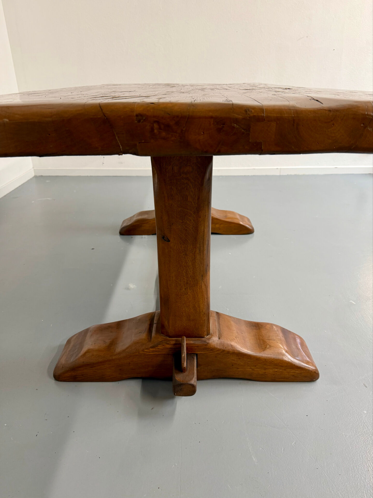 Monastery farmhouse table in thick solid oak, vintage 1960s.