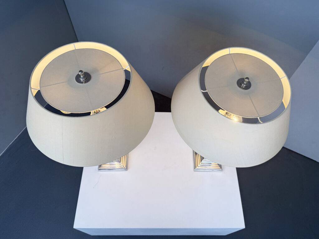 Pair of table lamps, Corinthian columns, silver-plated, England, 1970s