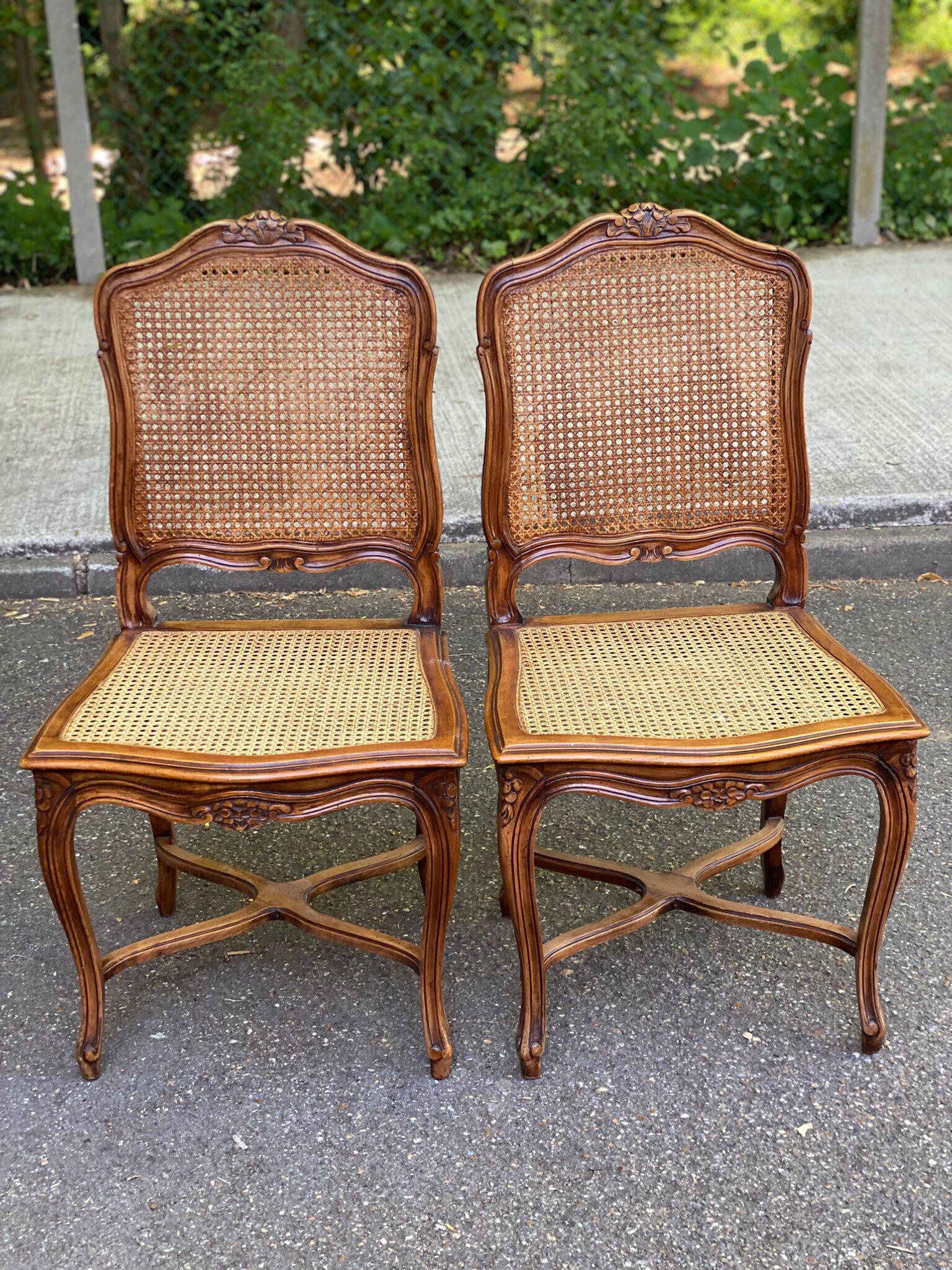 2 Louis XV style chairs in solid oak with rush seating from La Meublerie Meulin.