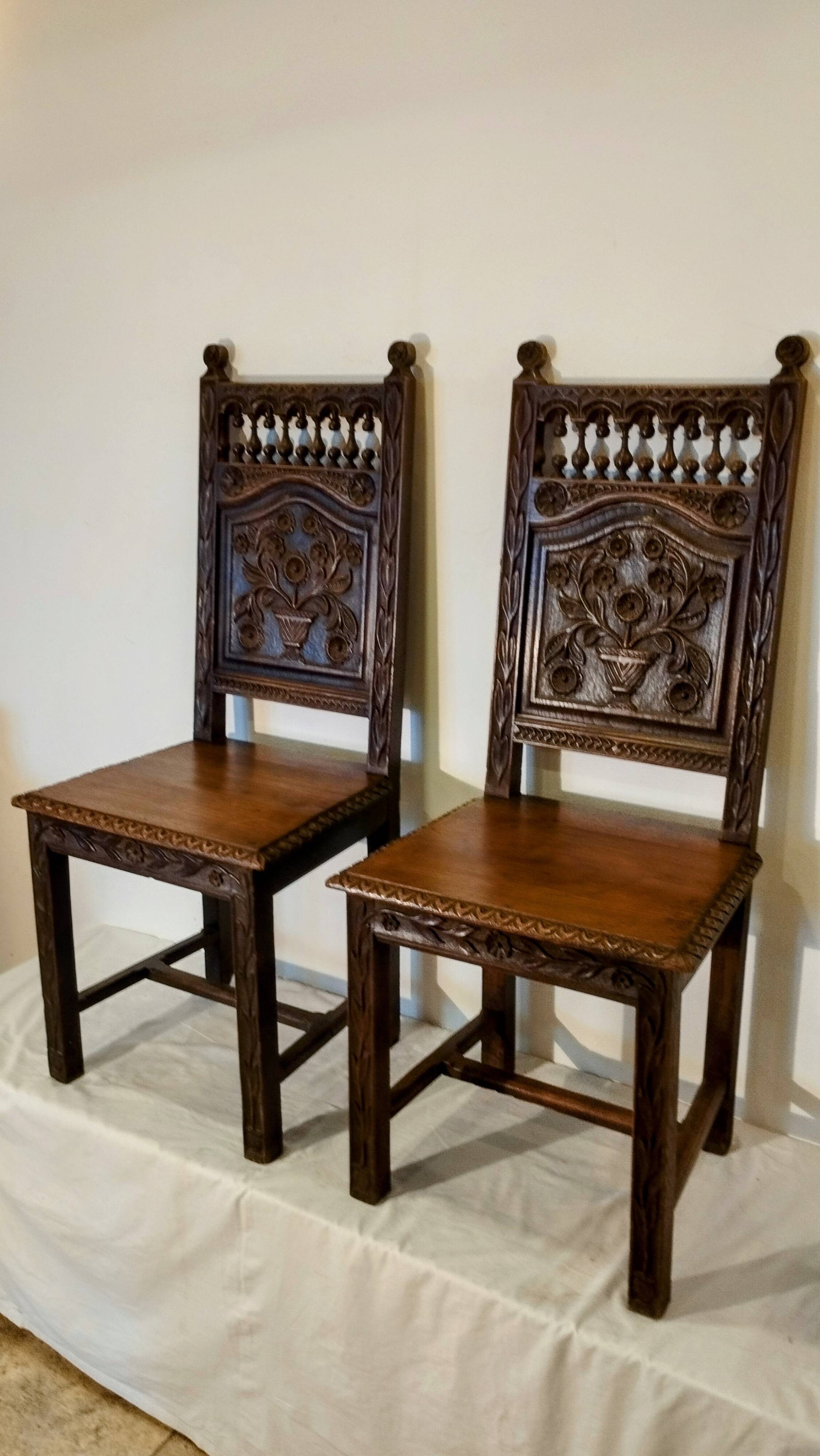 Pair of Breton chairs from the late 19th century.