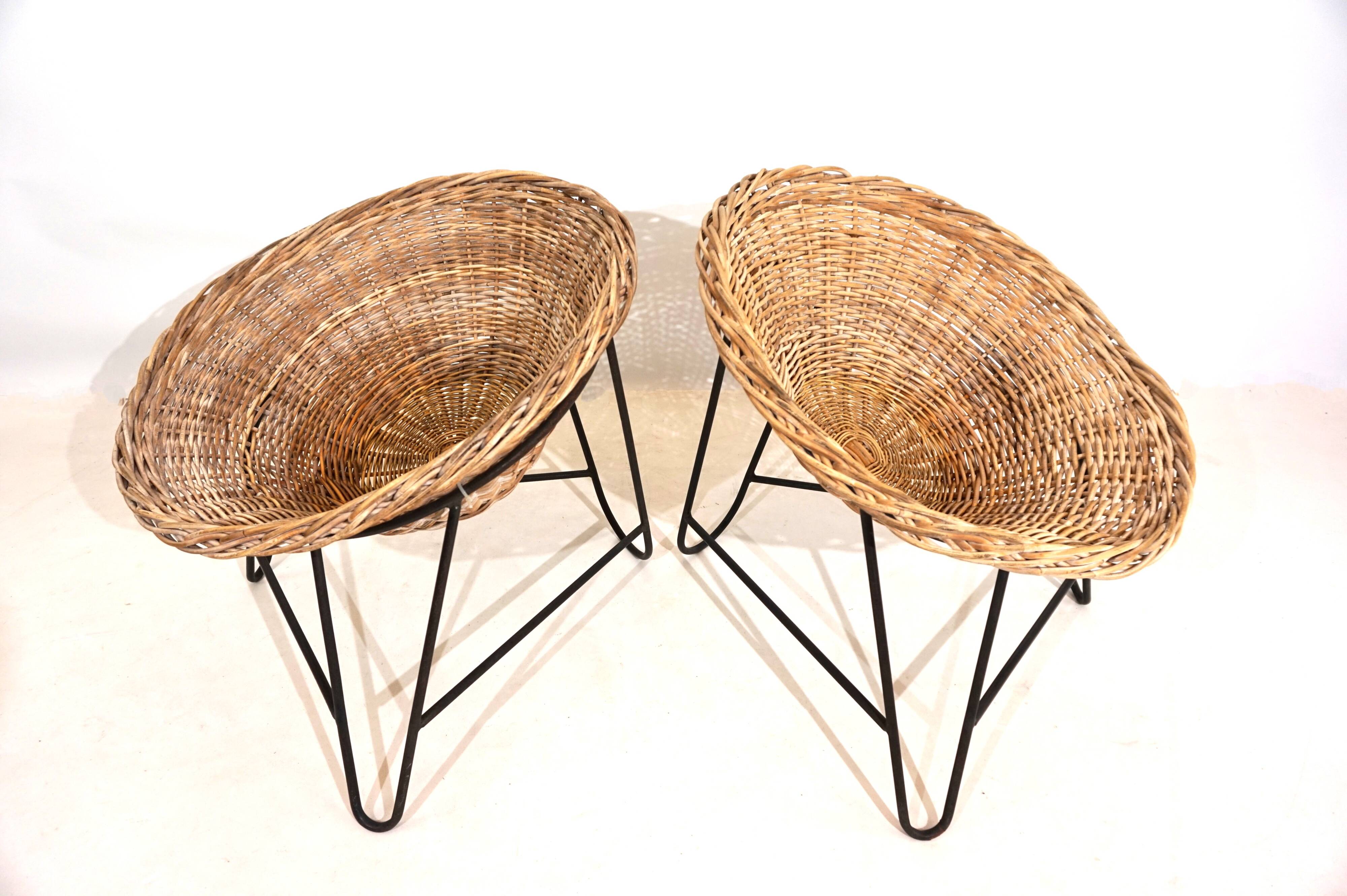 Set of 2 wicker pod chairs from the 60s