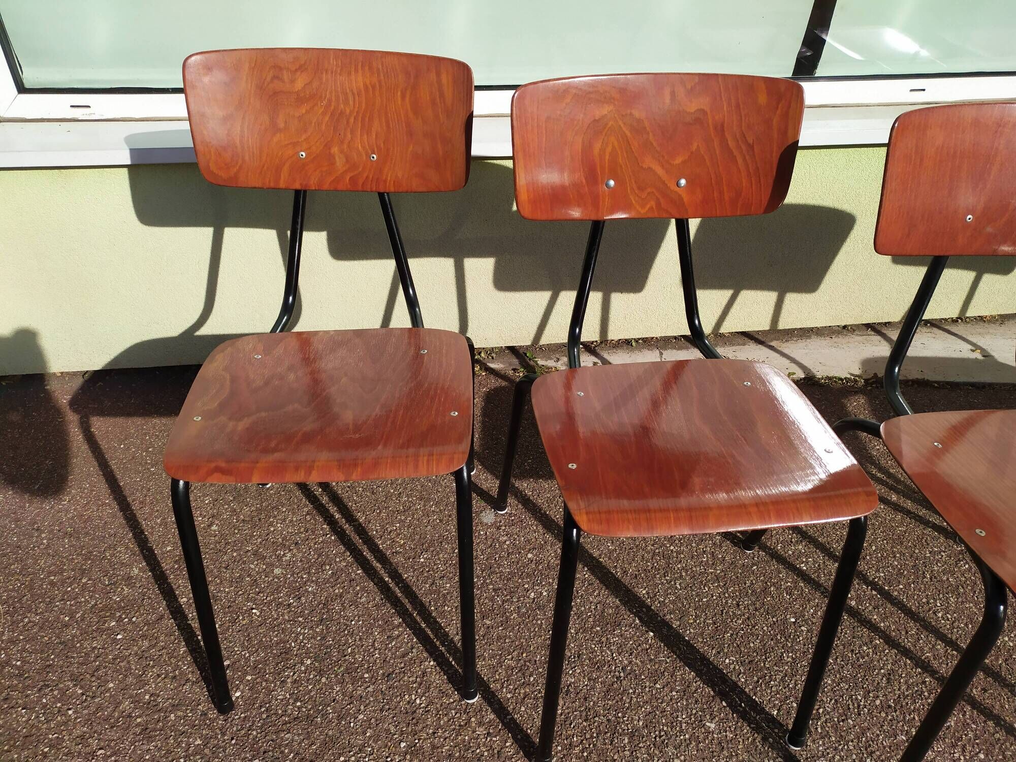 Set of 6 Dutch and metal school chairs - adult