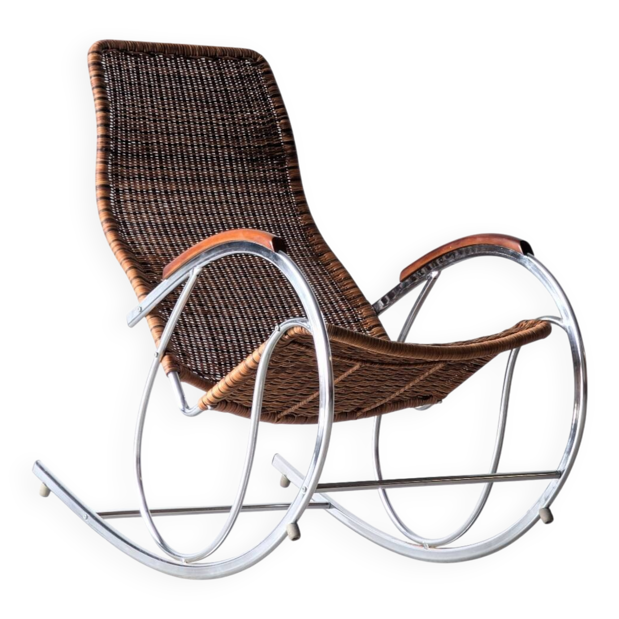Vintage Thonet rocking chair in chrome and rattan, 1970.