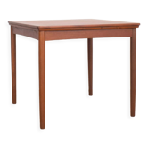 Table à manger extensible en teck danois du milieu du siècle de Hundevad & Co., années 1960.