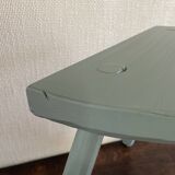 Tripod cowherd stool